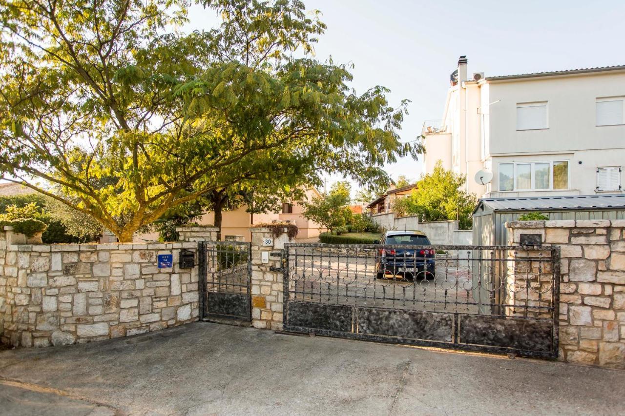 Holiday House Alex Rovinj Exterior photo