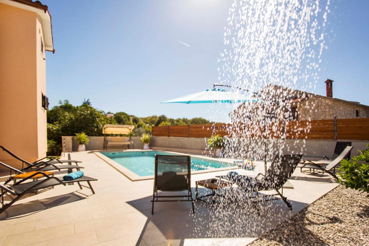 Holiday House Alex Rovinj Exterior photo