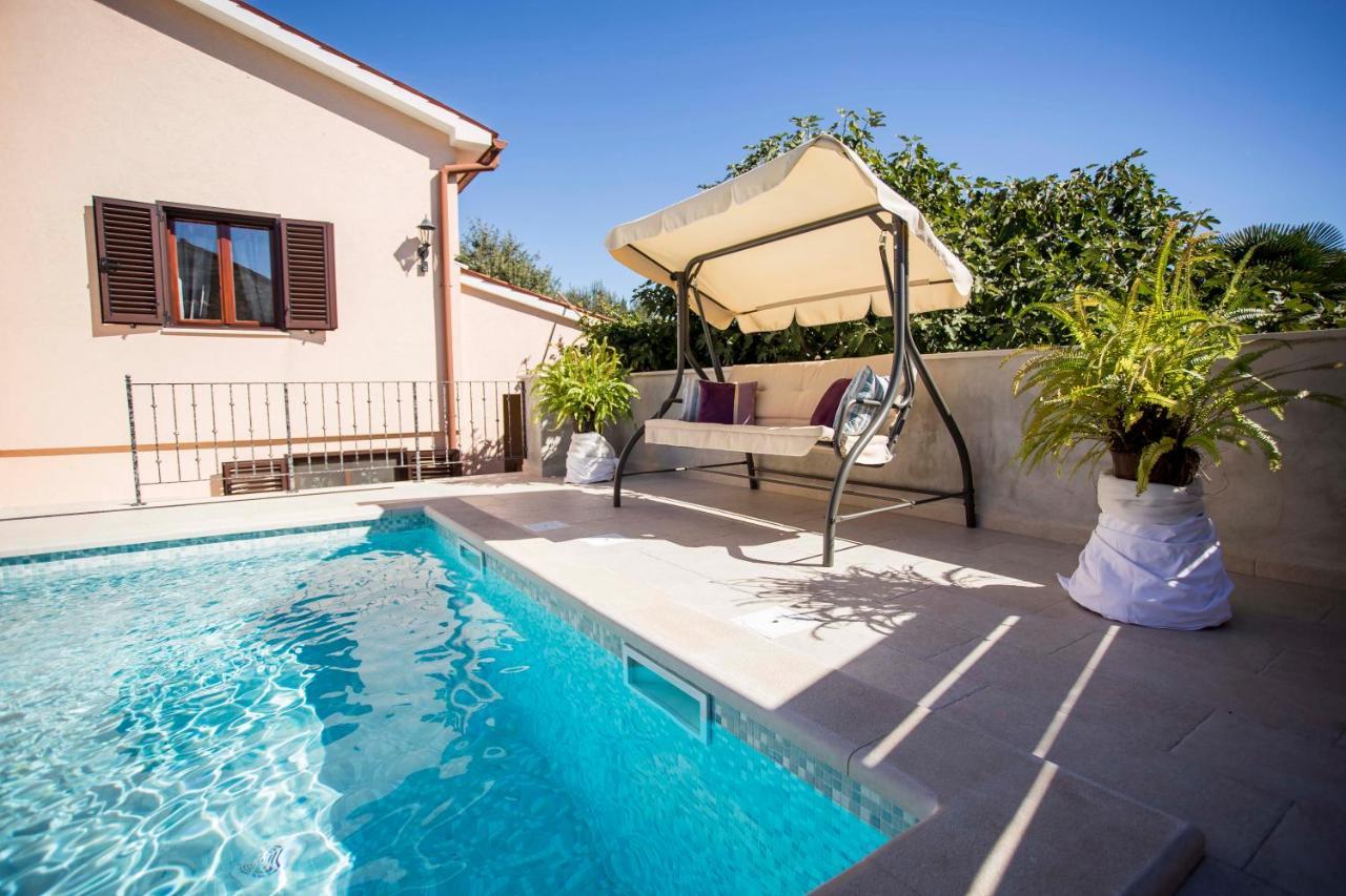 Holiday House Alex Rovinj Exterior photo
