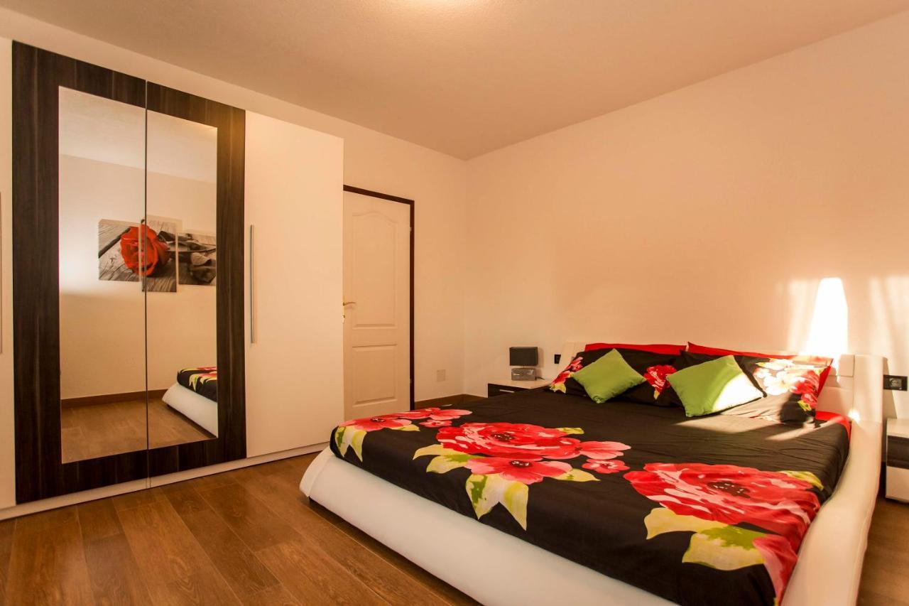 Holiday House Alex Rovinj Exterior photo
