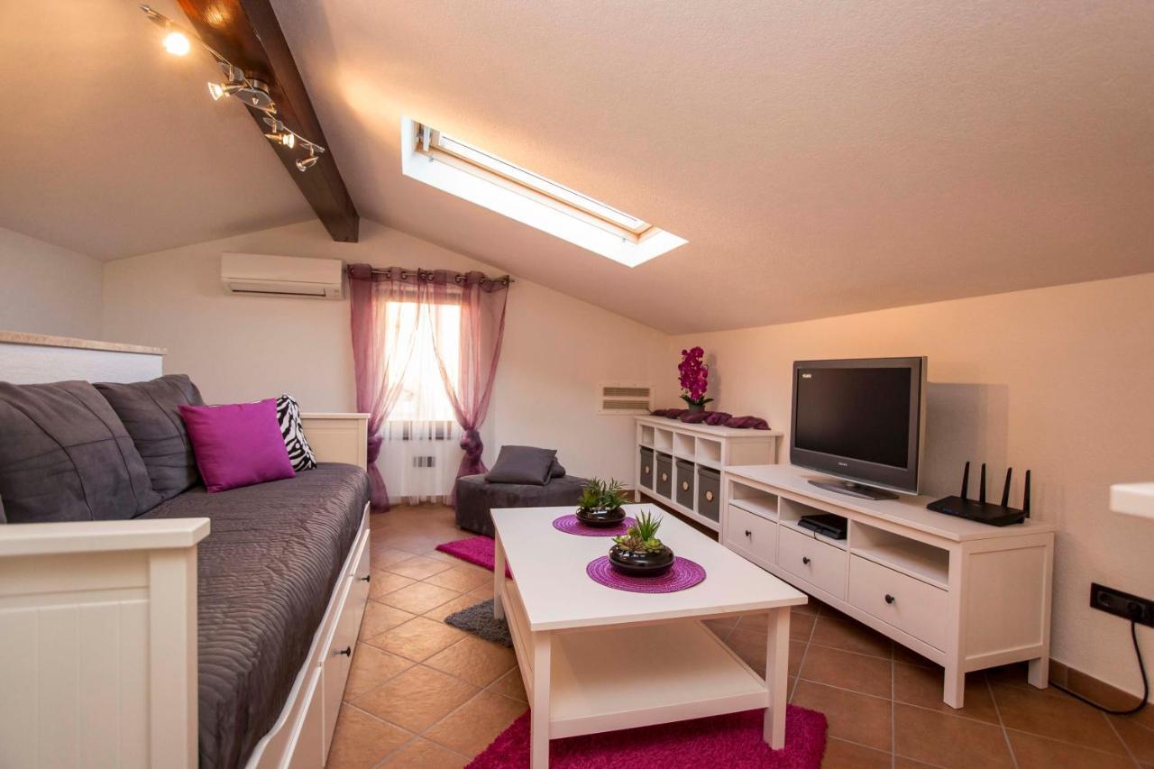 Holiday House Alex Rovinj Exterior photo