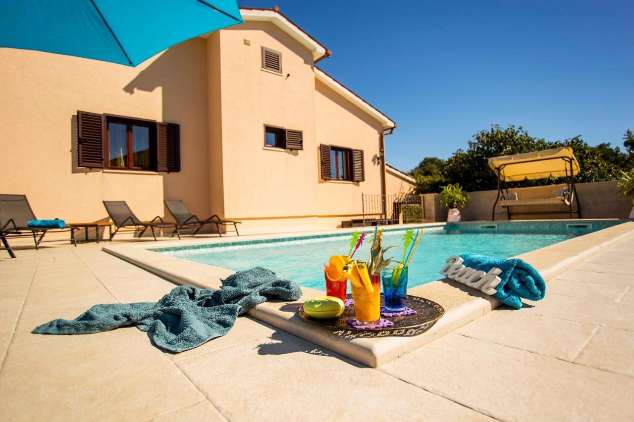 Holiday House Alex Rovinj Exterior photo